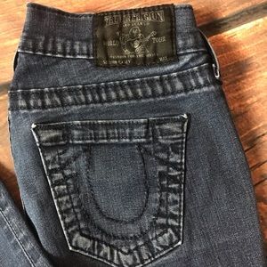 True Religion Women’s Jeans Size 26 Inseam is 28”